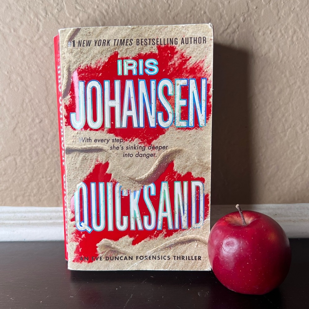 Quicksand by Iris Johansen, First Paperback Edition, Eve Duncan Forensics